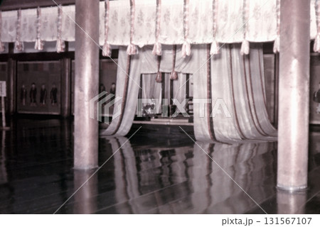古写真 1956年 京都御所 紫宸殿の内部 古写真 1956年 京都御所 紫宸殿の内部 131567107