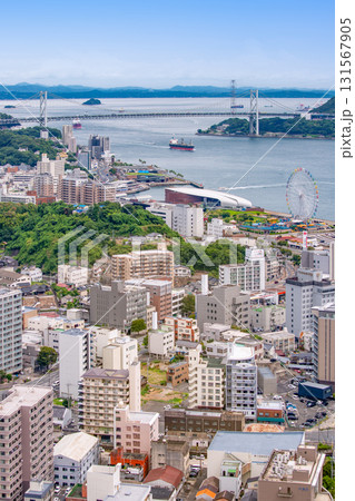 海峡ゆめタワーから望む下関市街と関門海峡 海峡ゆめタワーから望む下関市街と関門海峡 131567905