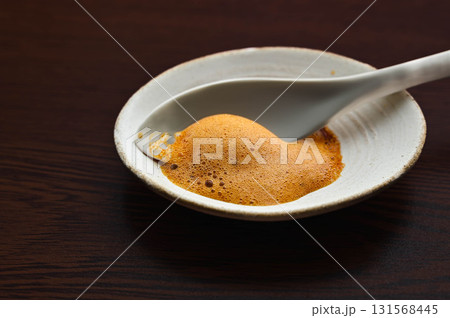 スプーンですくう泡醤油 スプーンですくう泡醤油 131568445