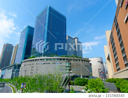 JR大阪駅前 グランフロント大阪やヨドバシ梅田タワー 131568585