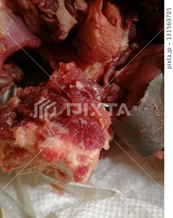 Raw beef steak meat. Delicious mixed Kobe and wagyu beef meat pieces to make famous recipe like barbeque, picanha, bourguignon, goulash, gourmet, stroganoff, ragout etc 131569785
