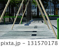 公園のブランコのある風景 131570178