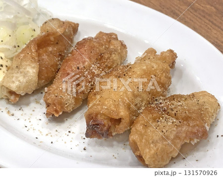 鶏皮餃子 鶏皮ぎょうざ 鶏皮巻 鶏皮料理 鶏皮餃子 鶏皮ぎょうざ 鶏皮巻 鶏皮料理 131570926