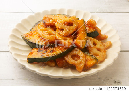 れんこんとかぼちゃの甘酢炒め 131573730