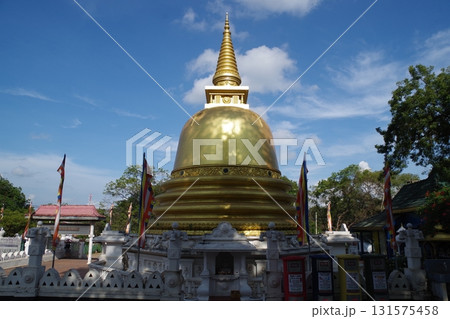 スリランカ 世界遺産ランギリ・ダンブッラの石窟寺院 スリランカ 世界遺産ランギリ・ダンブッラの石窟寺院 131575458