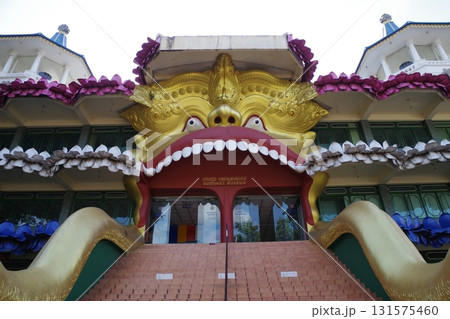 スリランカ 世界遺産ランギリ・ダンブッラの石窟寺院 スリランカ 世界遺産ランギリ・ダンブッラの石窟寺院 131575460