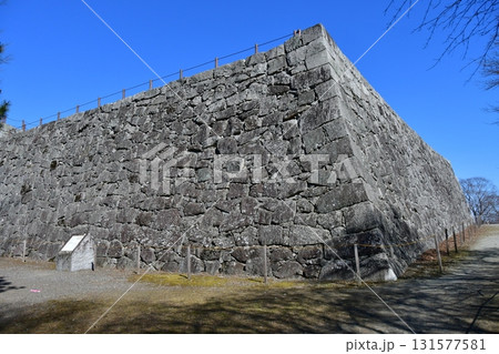 福島県　二本松市　二本松城跡　本丸の南東南西面の石垣 131577581
