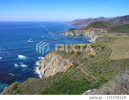 アメリカ　カリフォルニア州　ビッグサー　太平洋岸の絶景 131578129