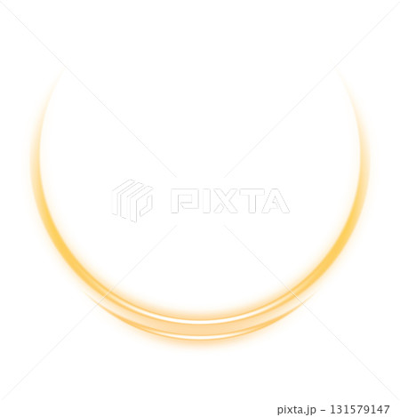 オレンジ色の発光する弧形（透明背景） 131579147