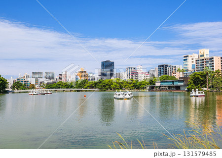 福岡 大濠公園 大濠池と観月橋 福岡 大濠公園 大濠池と観月橋 131579485
