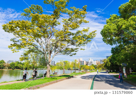 福岡市民のオアシス　大濠公園 131579860