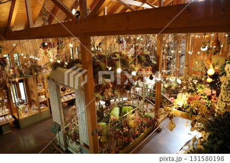 ファーム富田 ドライフラワーの舎 131580198