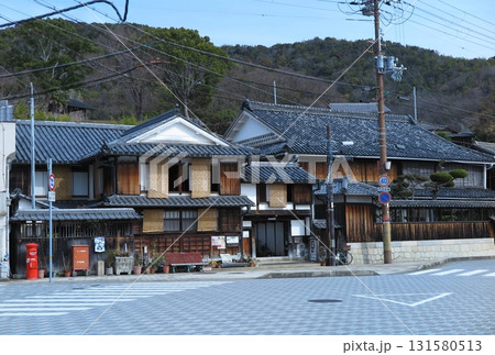 播磨灘に面した歴史ある港町、坂越(兵庫県赤穗市):坂越湾に面した観光駐車場からの眺め 播磨灘に面した歴史ある港町、坂越(兵庫県赤穗市):坂越湾に面した観光駐車場からの眺め 131580513