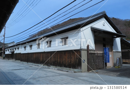 播磨灘に面した歴史ある港町、坂越（兵庫県赤穗市）：酒造りの歴史を伝える奥藤酒造郷土館 131580514