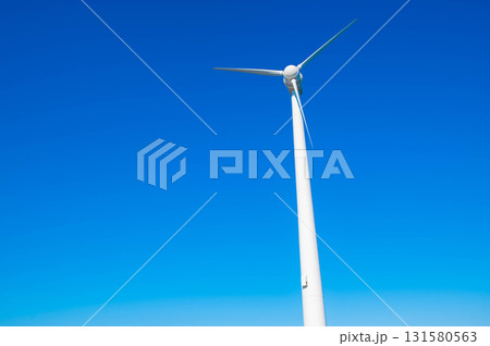 青空と風力発電機 青空と風力発電機 131580563
