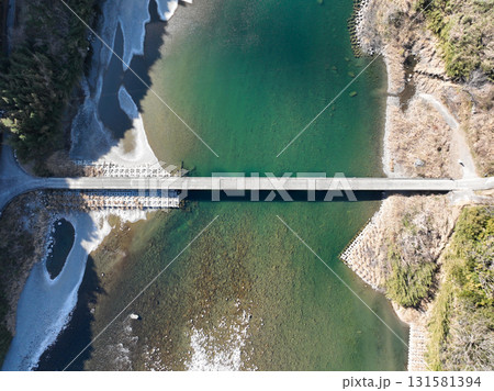 高知県越知町 上空から見た片岡沈下橋 高知県越知町 上空から見た片岡沈下橋 131581394