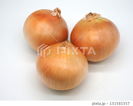 たまねぎ　3個セット （Onion） 131581557