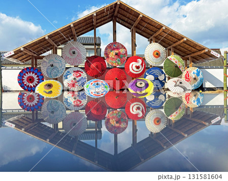 山鹿灯籠浪漫・百華百彩で飾られた和傘 山鹿灯籠浪漫・百華百彩で飾られた和傘 131581604