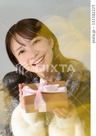 女性 キラキラ 冬 プレゼント 女性 キラキラ 冬 プレゼント 131582225