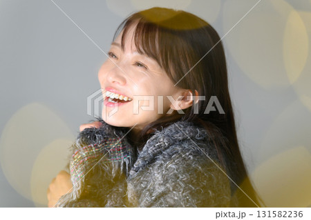 女性　キラキラ　冬 131582236