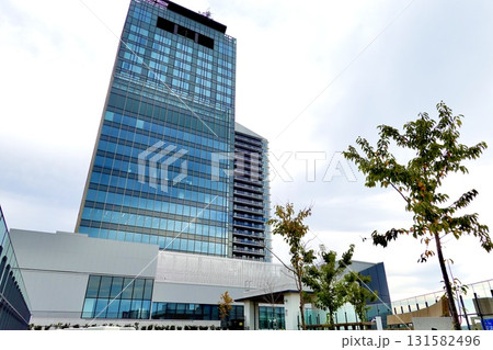 ステーションヒル枚方の展望テラス 枚方デルタ6F空庭からビル高層階が見える風景 大阪府枚方市 ステーションヒル枚方の展望テラス 枚方デルタ6F空庭からビル高層階が見える風景 大阪府枚方市 131582496