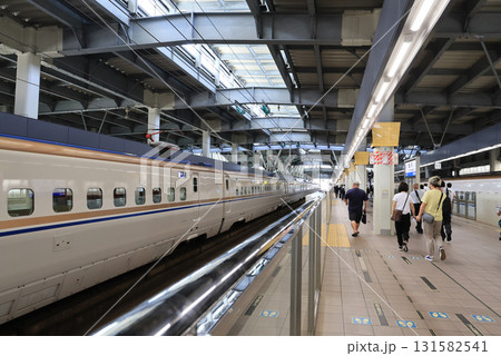 北陸新幹線　金沢駅の構内 131582541