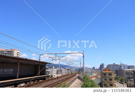 山陽本線 新長田駅の東側を見る 山陽本線 新長田駅の東側を見る 131586361