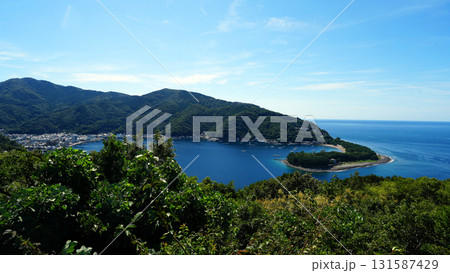 出逢い岬から見下ろす戸田漁港 出逢い岬から見下ろす戸田漁港 131587429