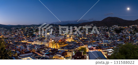 メキシコ・グアナファトの夜景 131588022