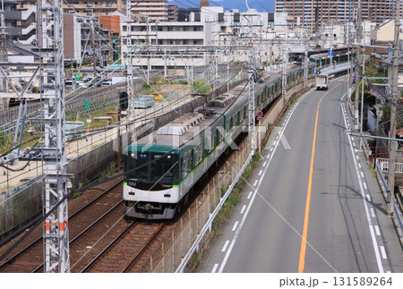 光善寺駅付近を走る京阪電車 光善寺駅付近を走る京阪電車 131589264