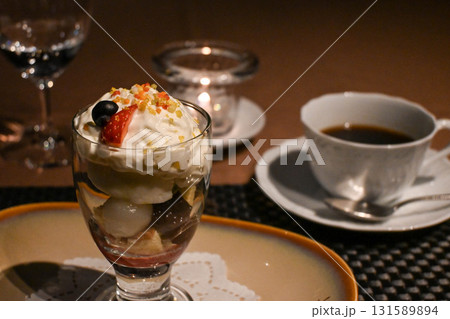 もいわ山ロープウェイ　展望台レストラン　夜景　夜パフェ 131589894