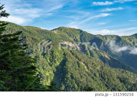 聖平から見る上河内岳 南アルプス聖岳登山 聖平から見る上河内岳 南アルプス聖岳登山 131590258