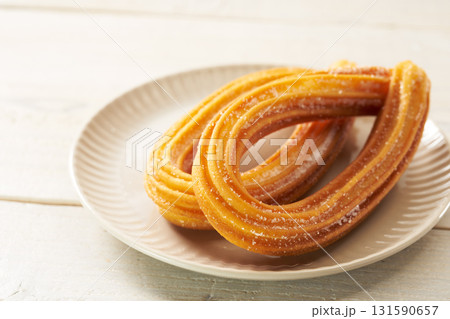 チュロス　スペインの揚げ菓子のイメージ 131590657