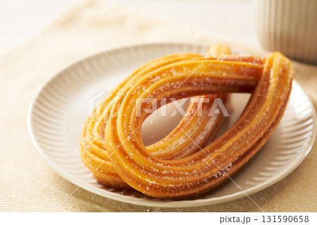 チュロス　スペインの揚げ菓子のイメージ 131590658