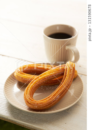 チュロス スペインの揚げ菓子のイメージ チュロス スペインの揚げ菓子のイメージ 131590678