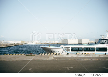 仏ヶ浦への観光船 青森県佐井村佐井港 仏ヶ浦への観光船 青森県佐井村佐井港 131592738