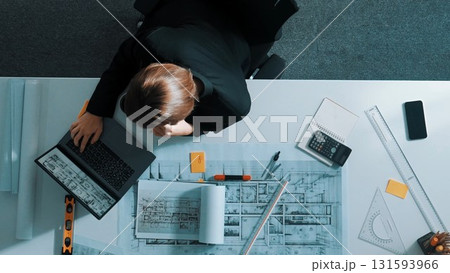 Time lapse of civil engineer talking to manager by using phone. Alimentation. Time lapse of civil engineer talking to manager by using phone. Alimentation. 131593966