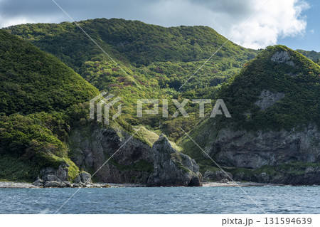 下北半島　佐井港から仏ヶ浦にむかう観光船からの風景　青森県佐井村 131594639