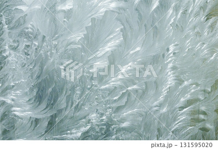 間もなく窓ガラスに厳冬アート！ 131595020