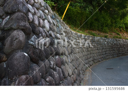 石垣のある風景 131595686