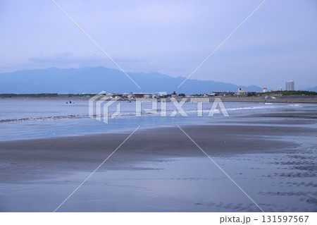 片瀬海岸（西浜）の海岸線 131597567