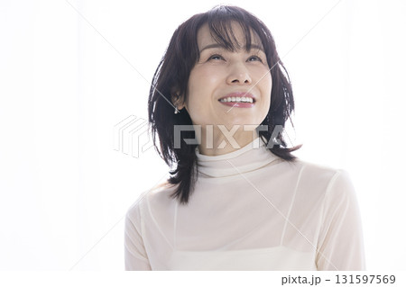 爽やかなミドル女性 131597569