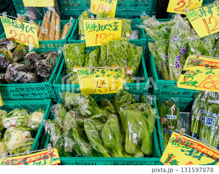 神戸の台所、東山商店街の青果店 131597878