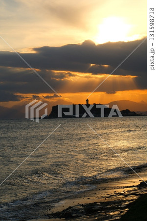 夕暮れの江の島 夕暮れの江の島 131598718