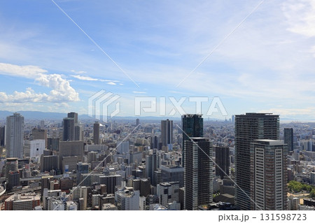 大阪府・大阪市・梅田スカイビル空中庭園展望台から眺める大阪市街の風景 大阪府・大阪市・梅田スカイビル空中庭園展望台から眺める大阪市街の風景 131598723