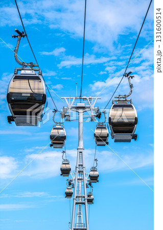 日本の横浜都市景観　桜木町駅前のヨコハマエアキャビンなどを望む＝10月5日 131600514