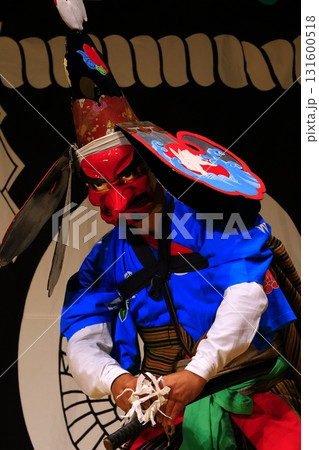 神輿を担ぐ男 神輿を担ぐ男 131600518