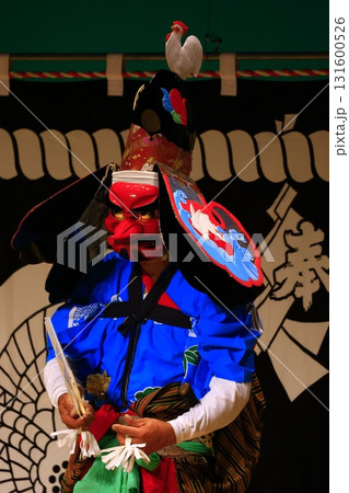 神輿を担ぐ男 神輿を担ぐ男 131600526