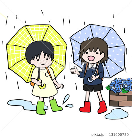 雨の中歩く二人 131600720