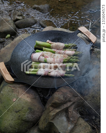 Juicy steak with asparagus on fire grill Juicy steak with asparagus on fire grill 131604573